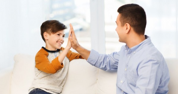 ۱۰ روش مؤثر برای اینکه پدر بهتری برای فرزند خود باشیم